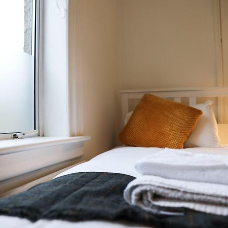 Baron View Apartment Пейзли Екстериор снимка