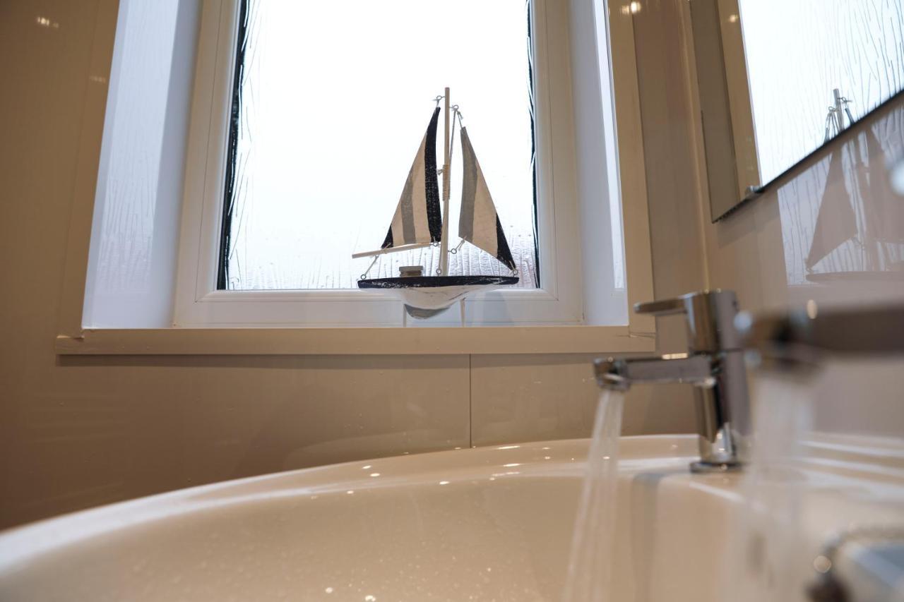 Baron View Apartment Пейзли Екстериор снимка