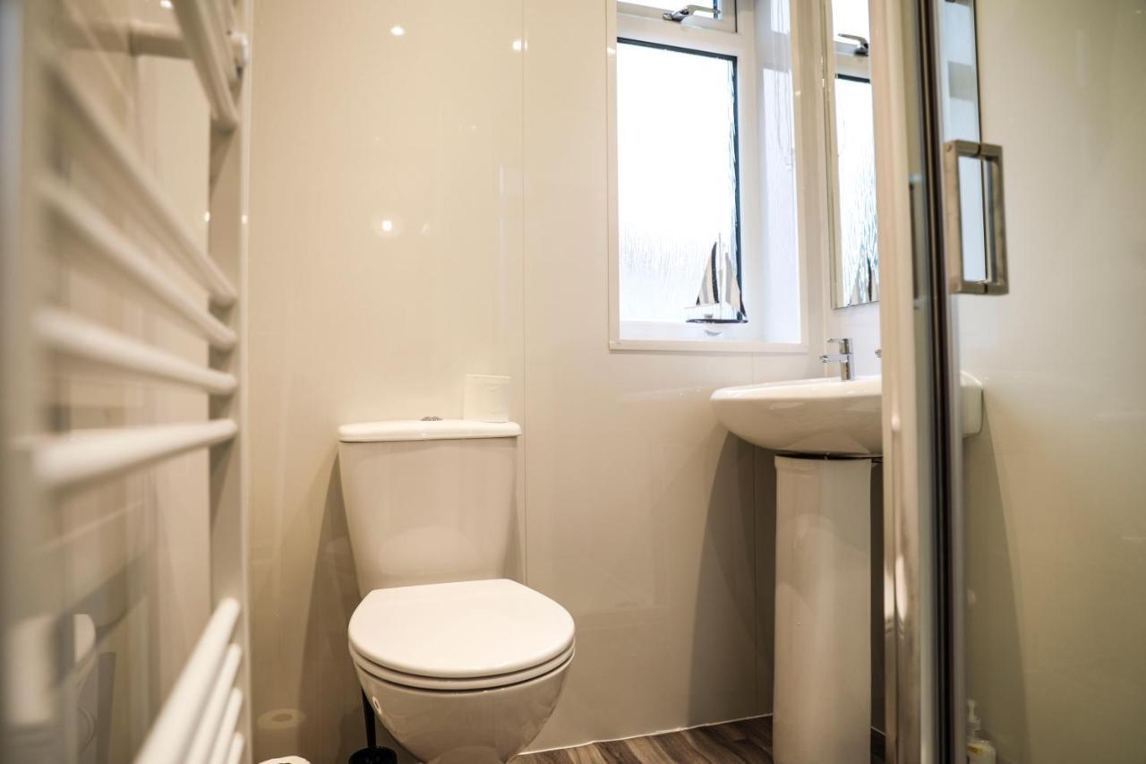 Baron View Apartment Пейзли Екстериор снимка