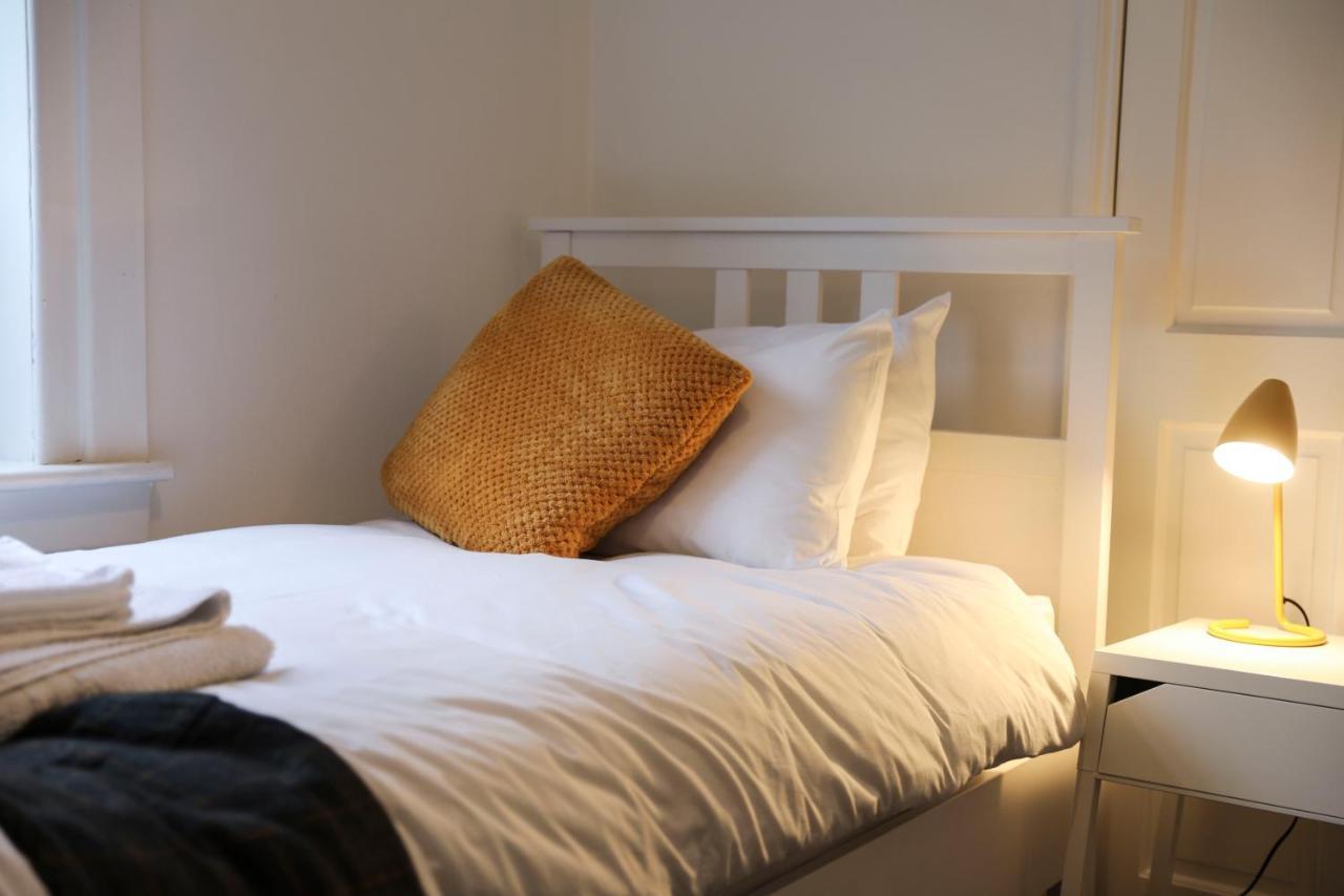 Baron View Apartment Пейзли Екстериор снимка